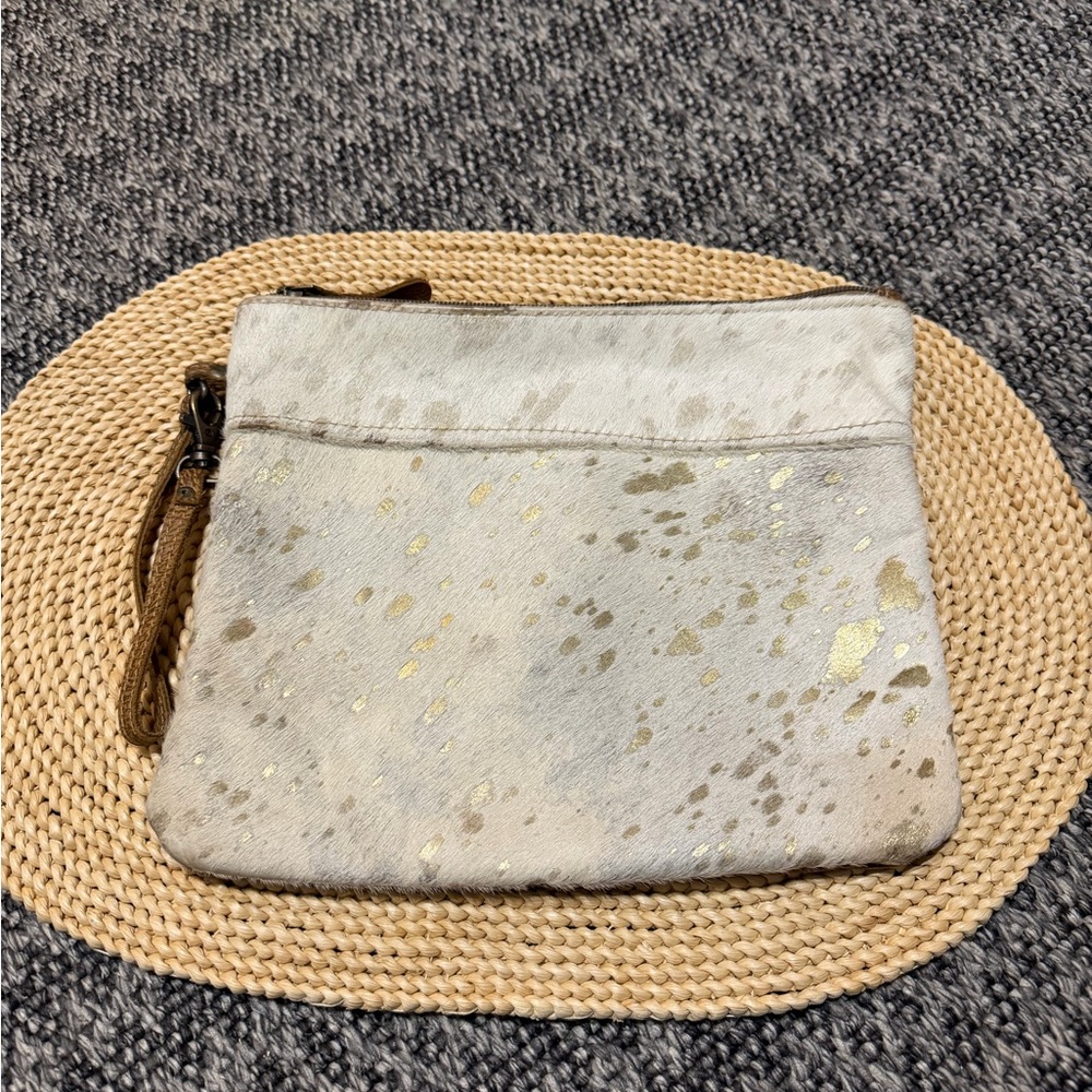 Myra Cream and Gold Women's Bag Clutch Purse